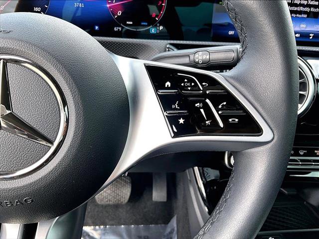 Used 2025 Mercedes-Benz CLA 250 image 21