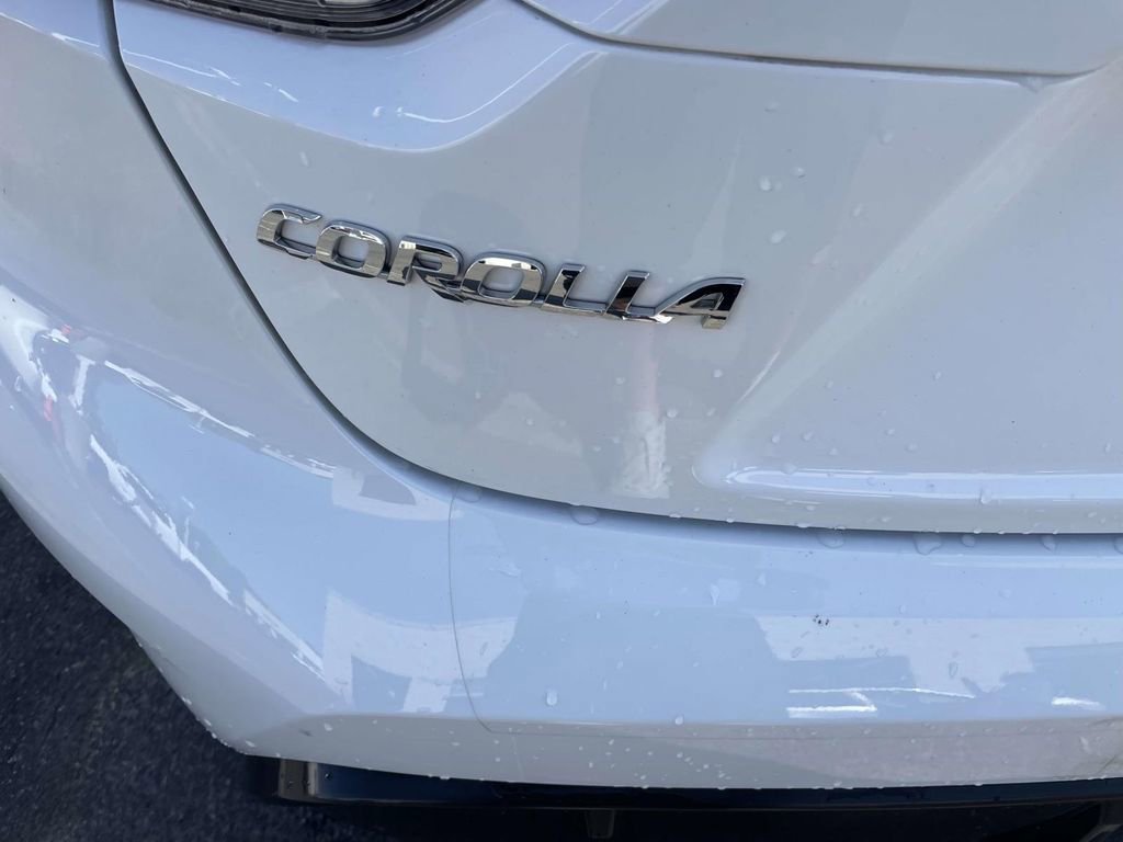 Used 2025 Toyota Corolla SE image 22