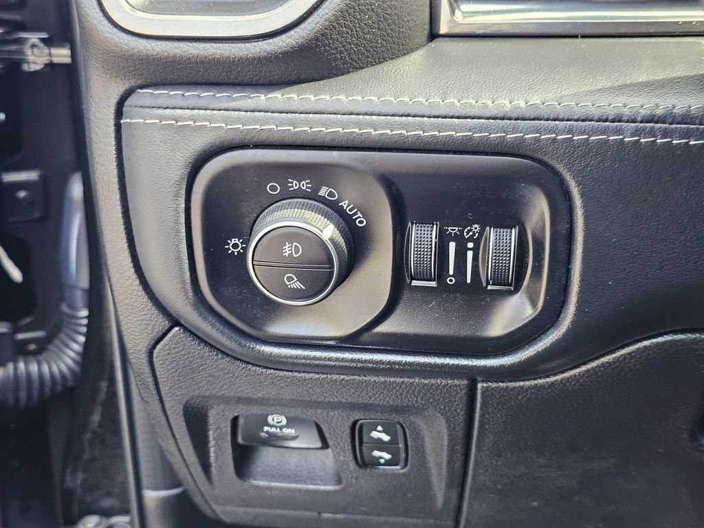 Used 2019 RAM 1500 Limited AWD/4WD image 33