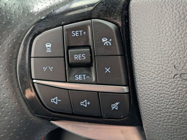 Used 2025 Ford Explorer ST-Line w/ ST-Line Street Pack image 16