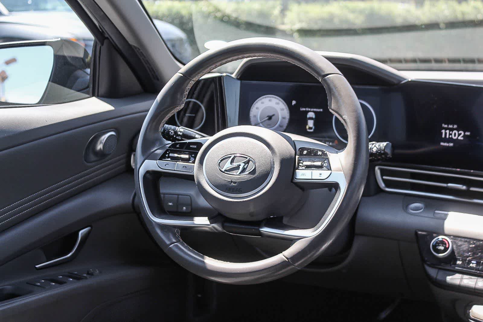 Certified 2023 Hyundai Elantra SEL w/ Convenience Package FWD image 19