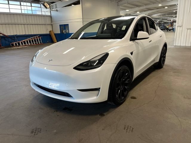 Used 2024 Tesla Model Y Long Range AWD/4WD image 7