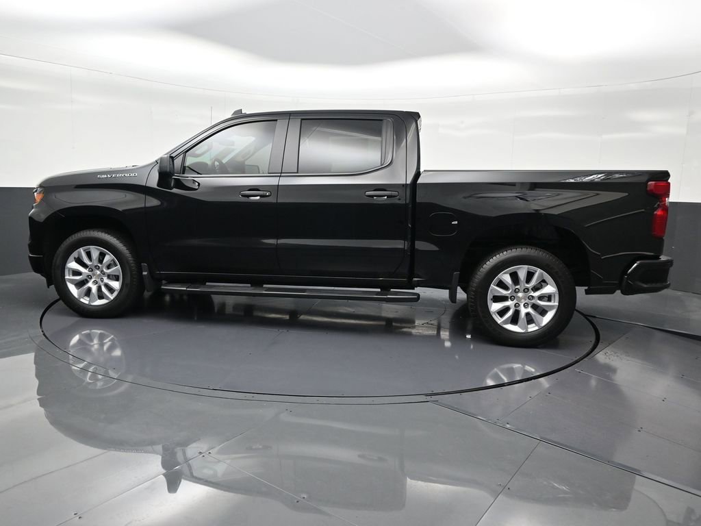 Used 2026 Chevrolet Silverado 1500 Custom image 2