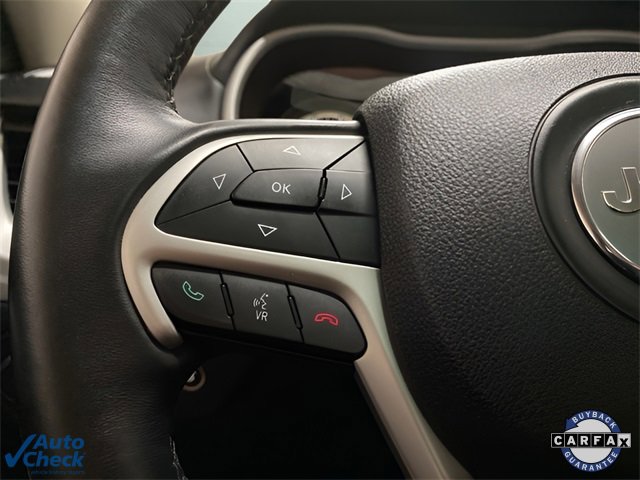 Used 2017 Jeep Cherokee Overland w/ Technology Group image 30