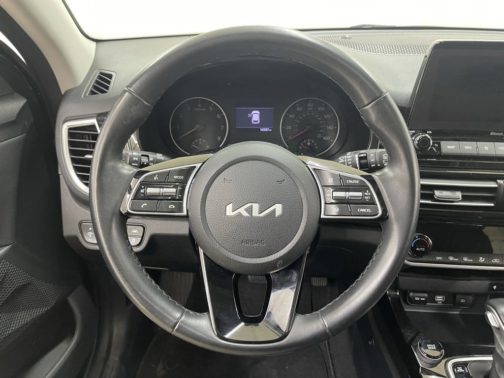 Used 2023 Kia Seltos EX image 22