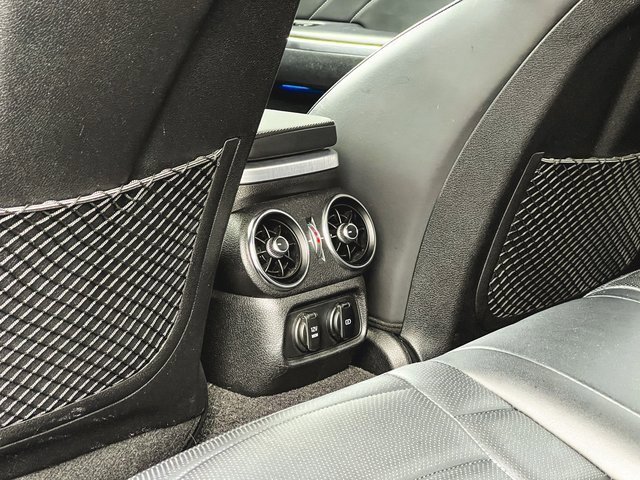 Used 2022 Kia Stinger GT2 image 11