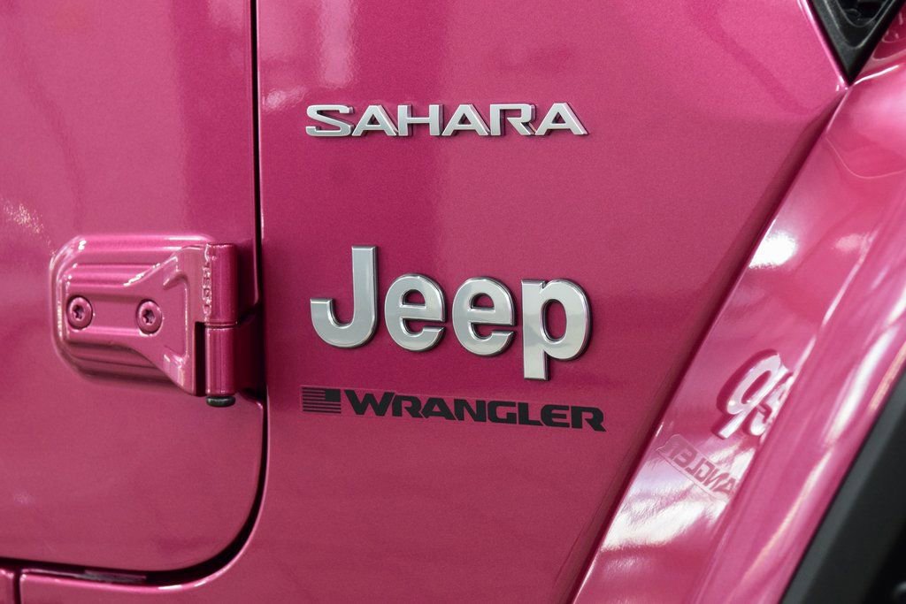 Used 2024 Jeep Wrangler Sahara w/ Technology Group image 16