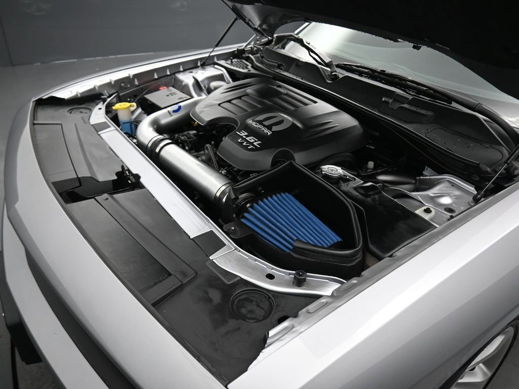 Used 2018 Dodge Challenger SXT w/ Super Sport Group (SS/T) image 41