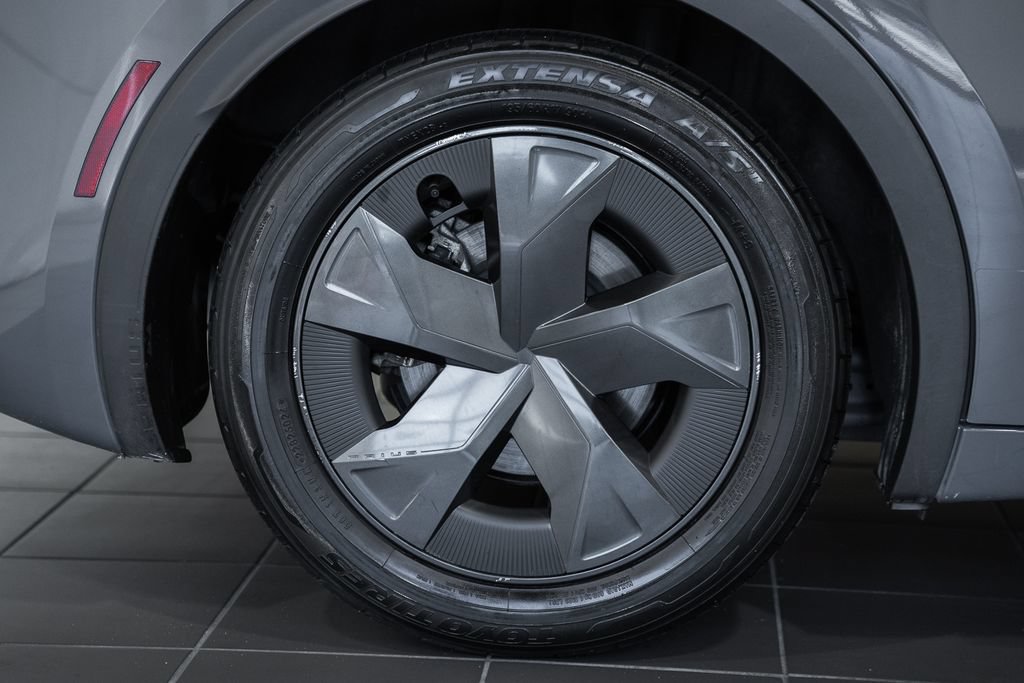 Used 2025 Toyota Prius LE FWD image 15