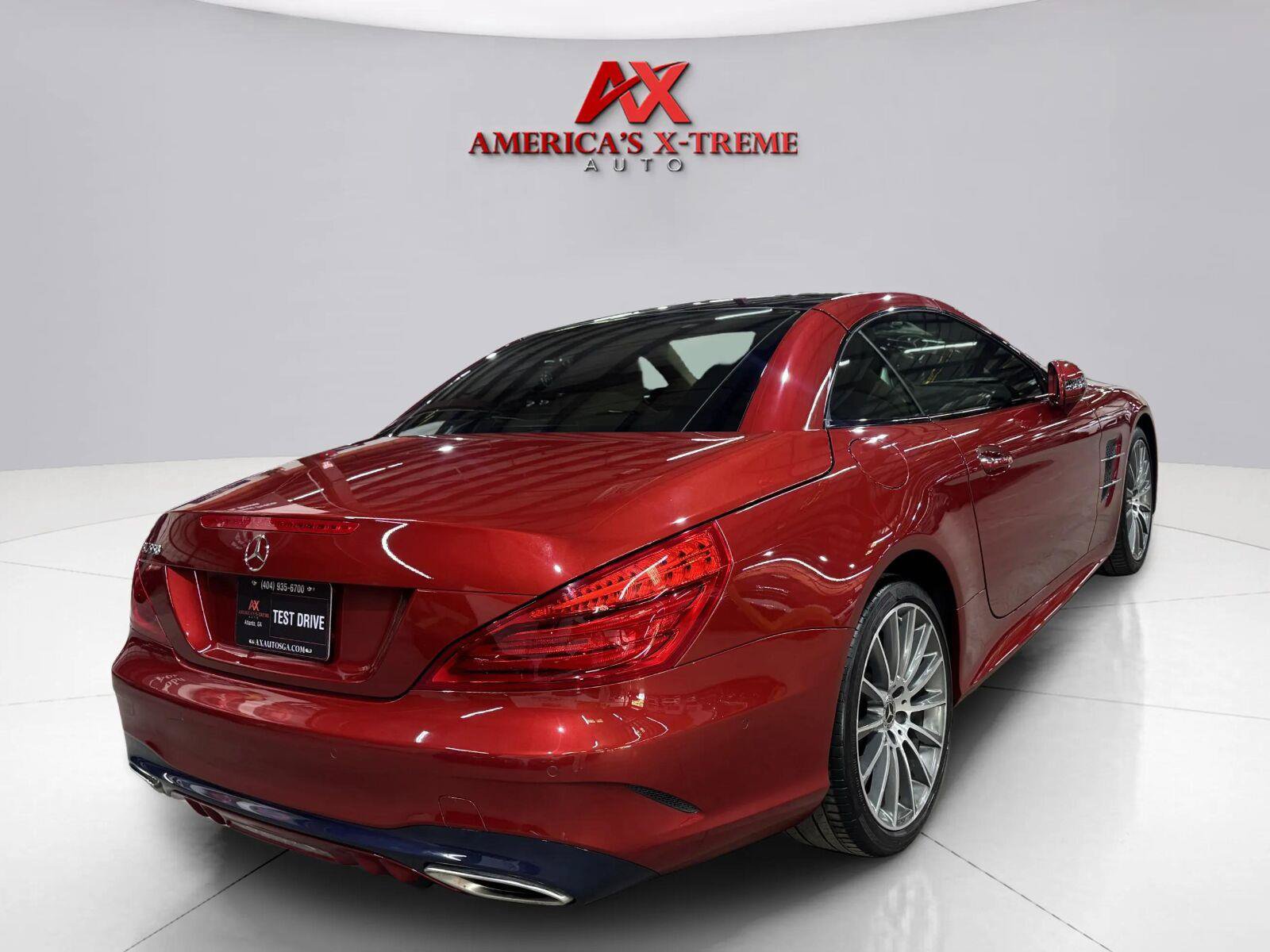 Used 2018 Mercedes-Benz SL 550 image 7