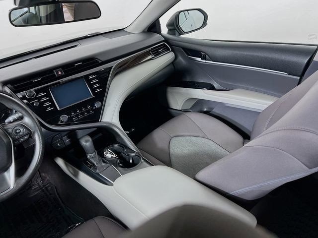 Used 2019 Toyota Camry L image 20