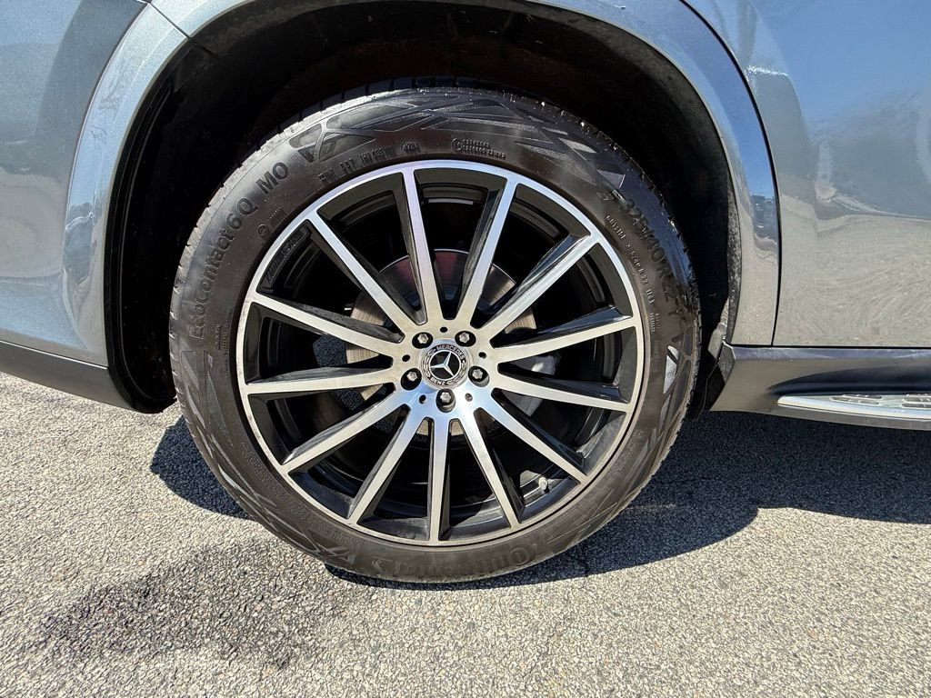 Used 2025 Mercedes-Benz GLS 580 4MATIC image 41
