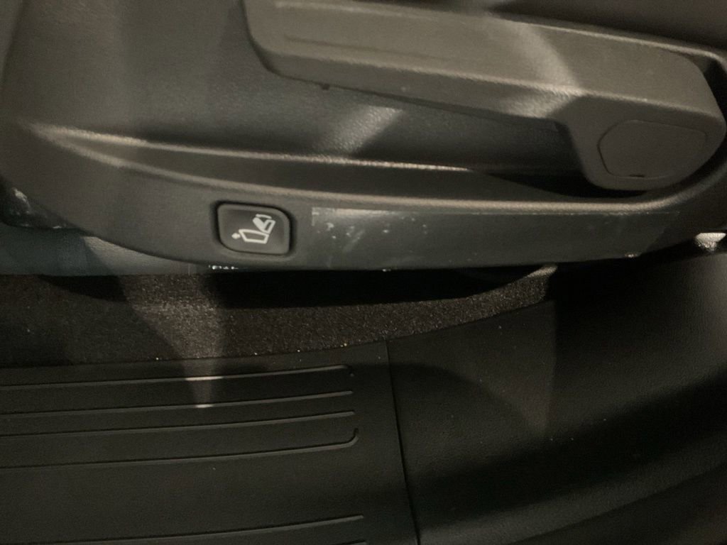 New 2025 Kia Sorento EX image 22