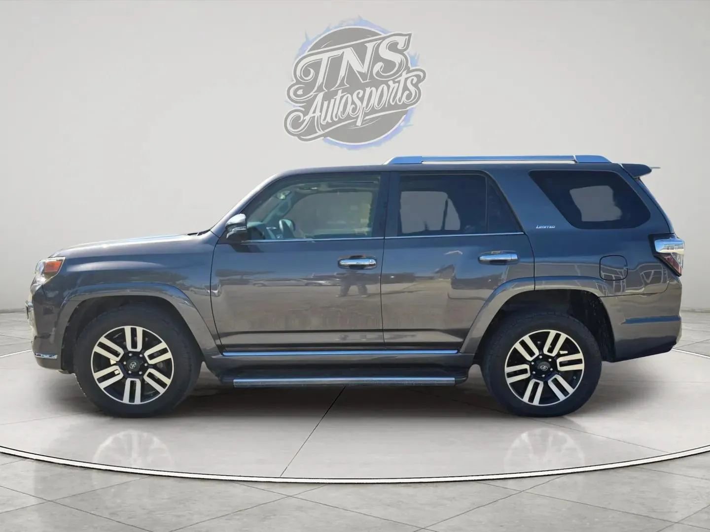 Used 2015 Toyota 4Runner Limited w/ Convenience Package image 3