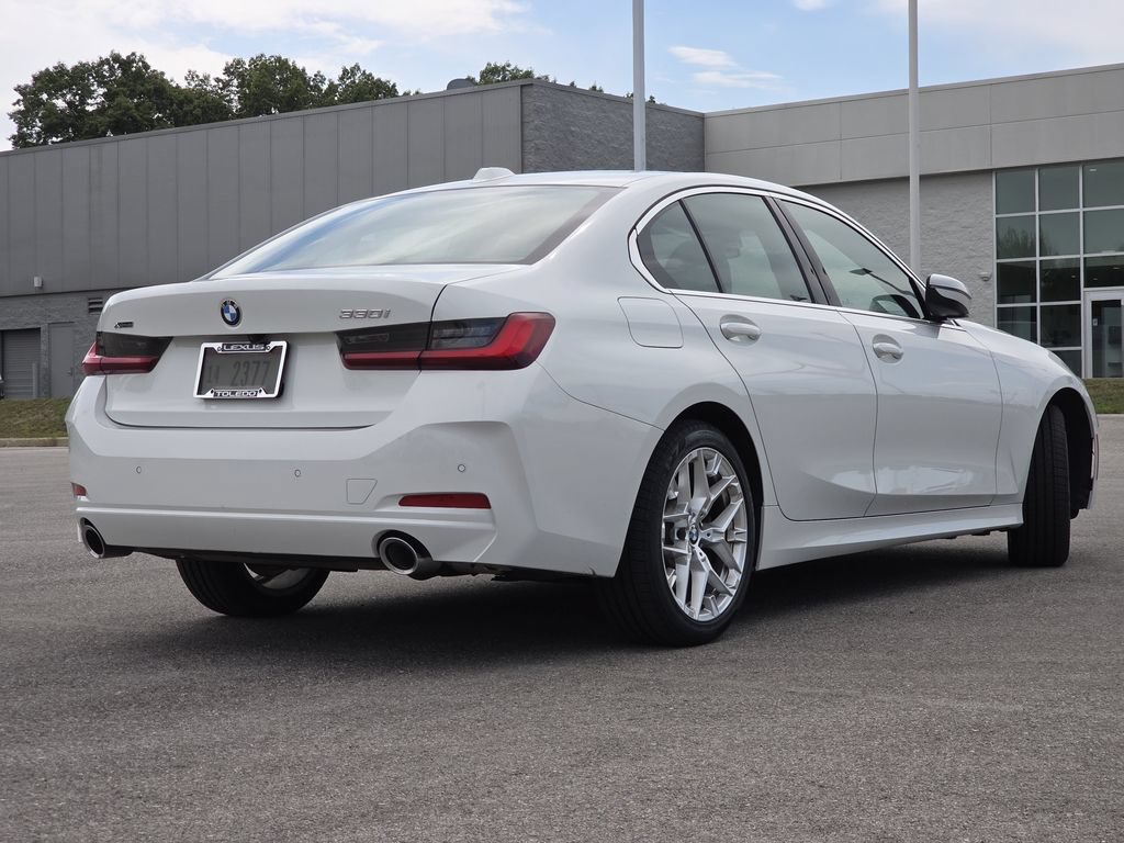 Used 2025 BMW 330i xDrive Sedan AWD/4WD image 9