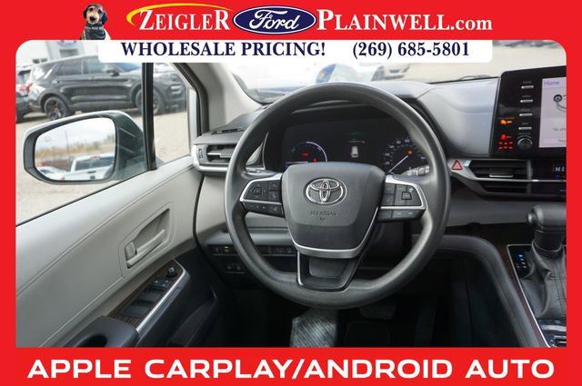 Used 2021 Toyota Sienna LE image 14
