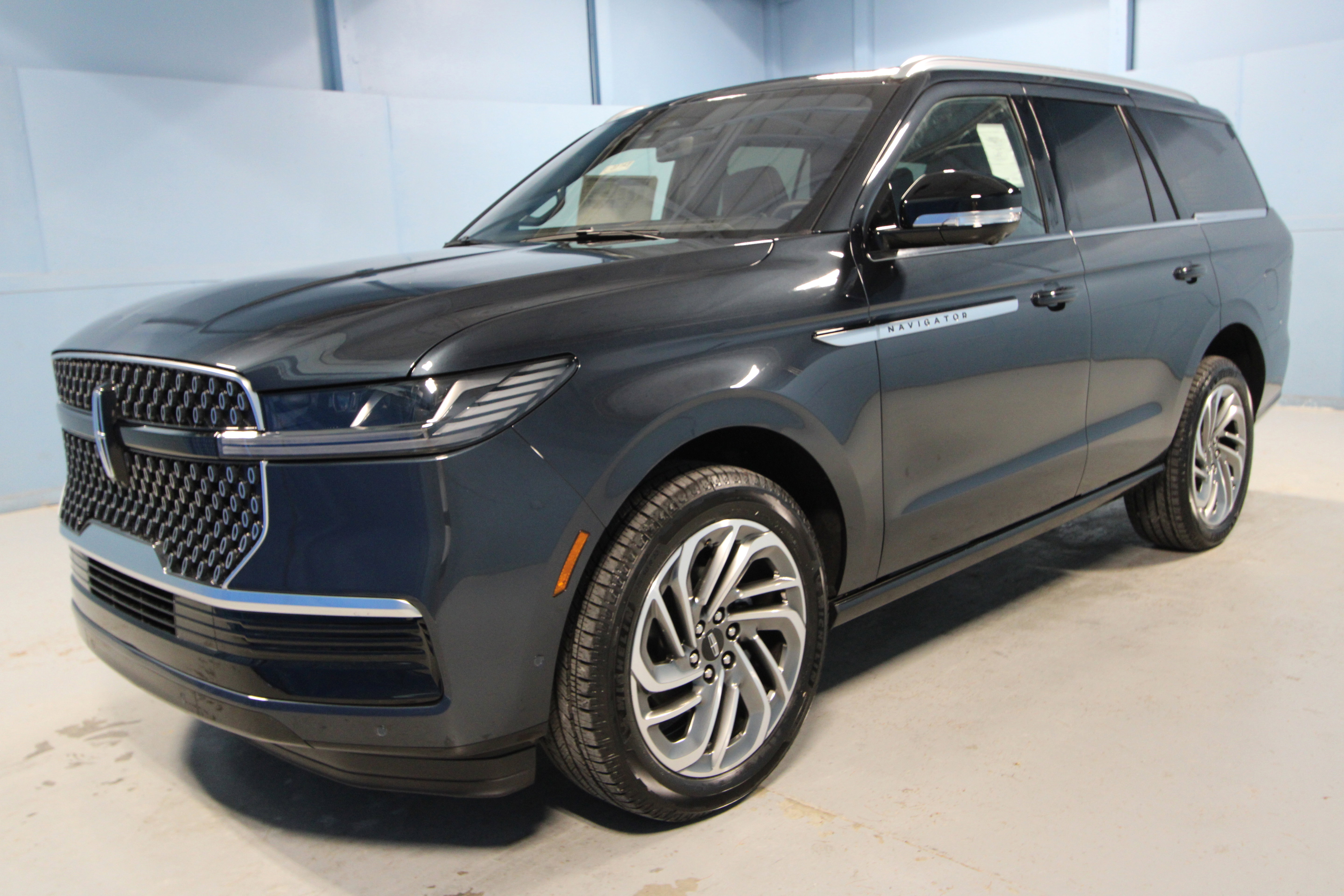 New 2025 Lincoln Navigator Reserve image 33