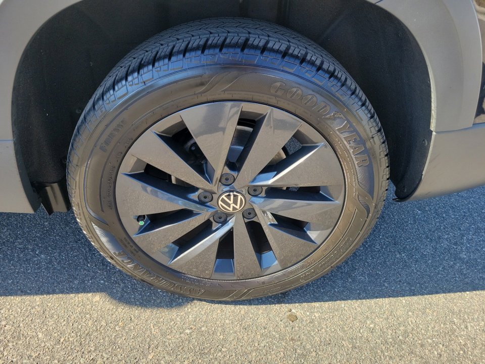 Certified 2023 Volkswagen Taos S image 26
