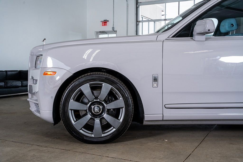 Used 2022 Rolls-Royce Cullinan image 10
