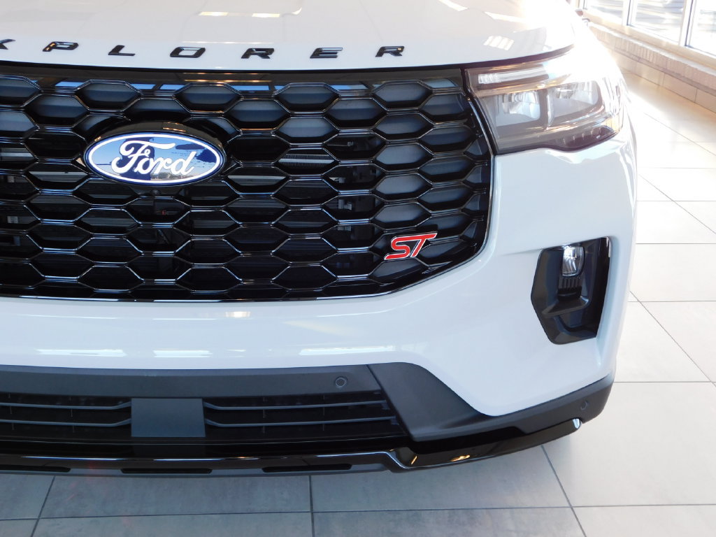 New 2027 Ford Explorer ST AWD/4WD image 8