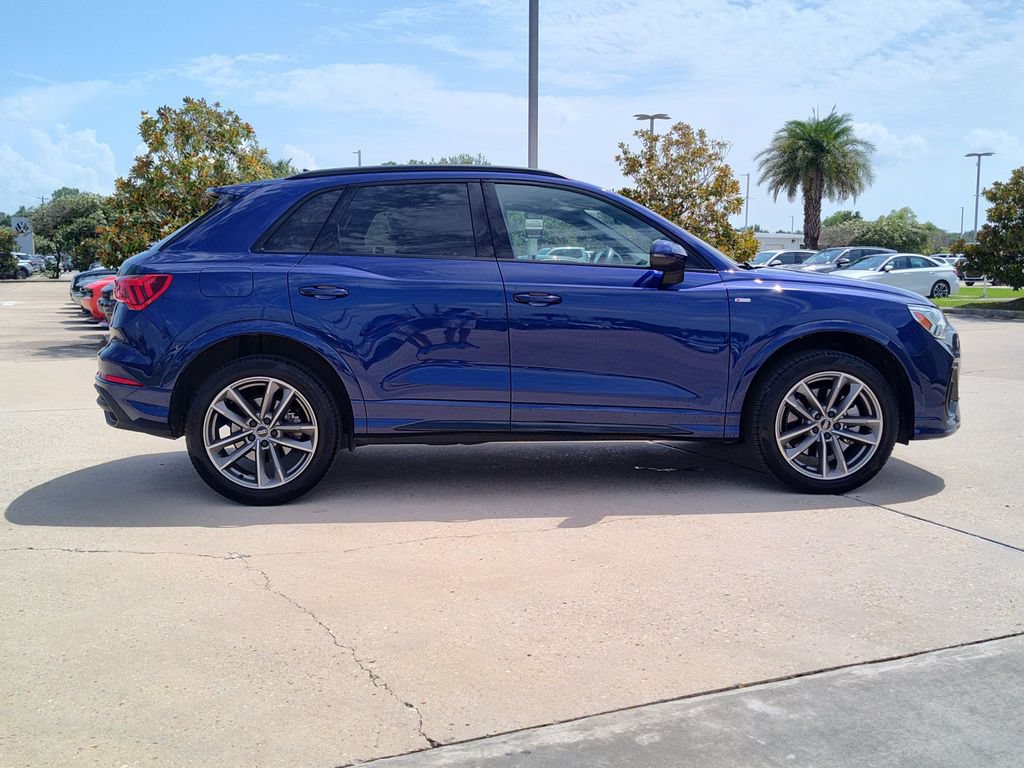 Certified 2025 Audi Q3 2.0T Premium w/ Convenience Package AWD/4WD image 14