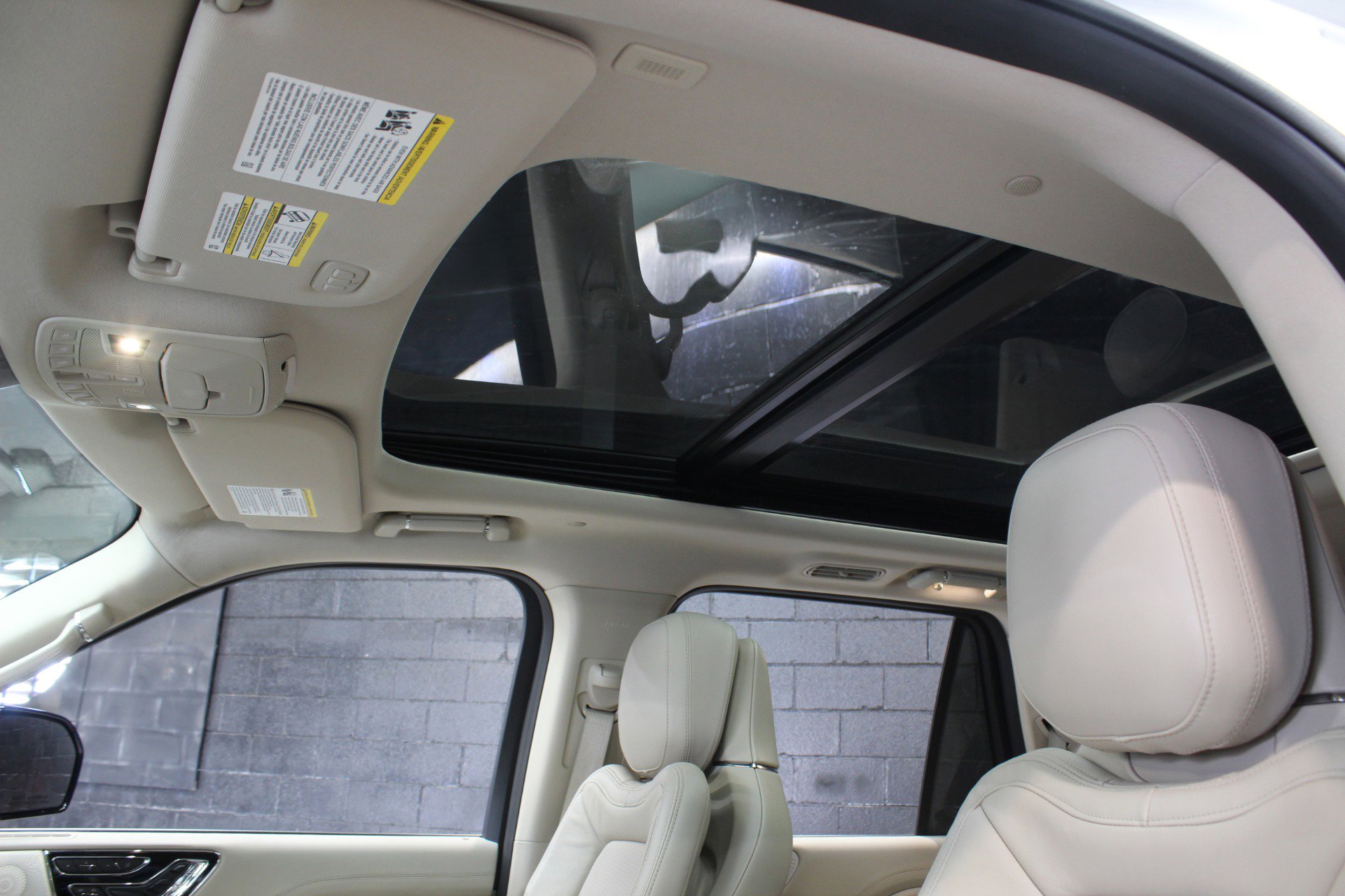 Used 2021 Lincoln Navigator Reserve w/ Luxury Package image 22