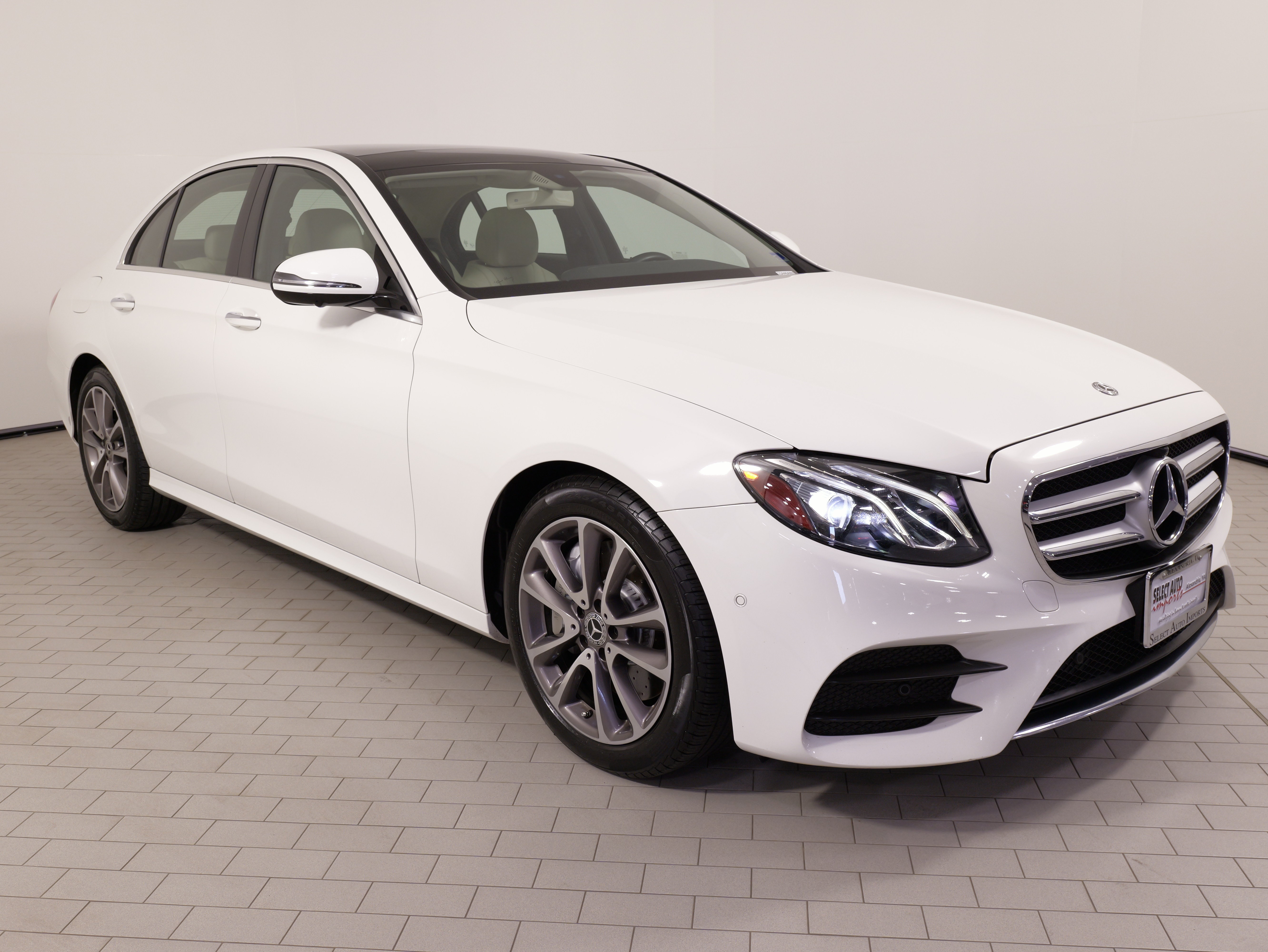 Used 2020 Mercedes-Benz E 450 4MATIC Sedan image 6