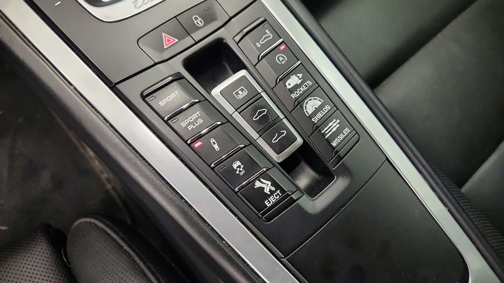 Used 2014 Porsche 911 Turbo AWD/4WD image 36