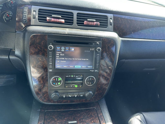 Used 2013 GMC Sierra 2500 Denali w/ Suspension Package, Off-Road image 12