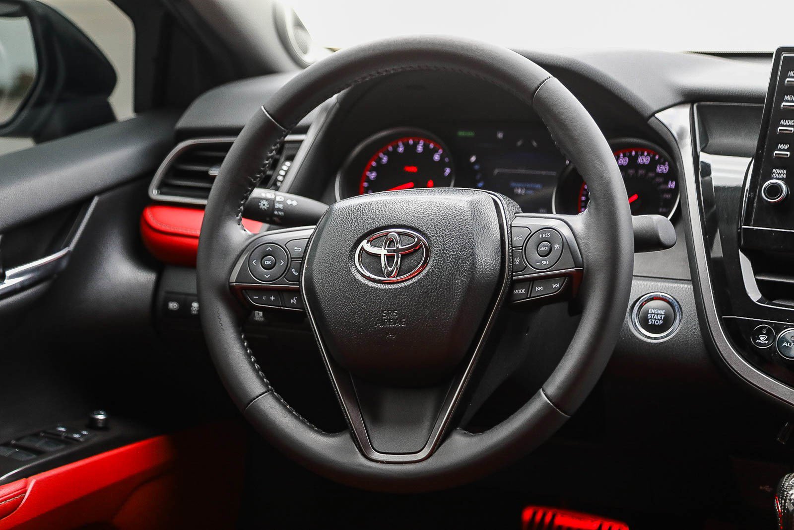 Used 2024 Toyota Camry XSE FWD image 15