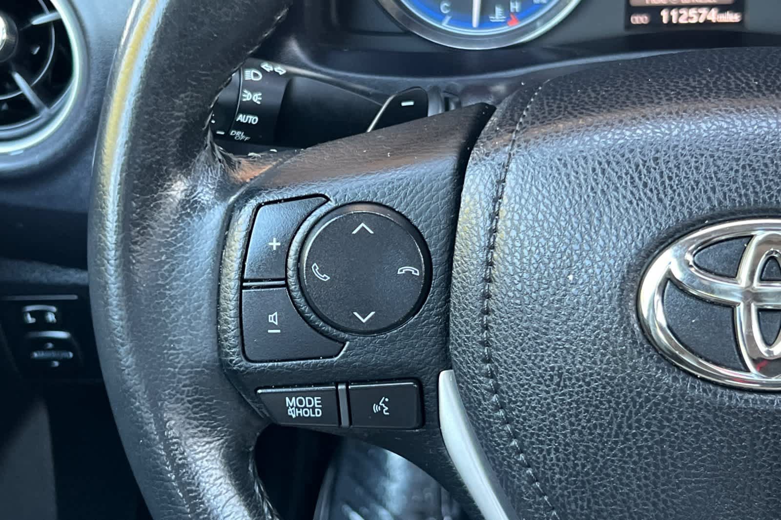 Certified 2018 Toyota Corolla SE w/ Carpet Mat Package (TMS) FWD image 23