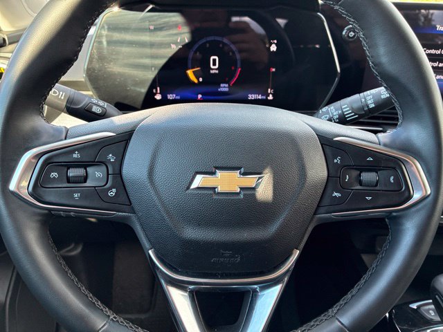 Used 2025 Chevrolet Trax LT w/ LT Convenience Package FWD image 40