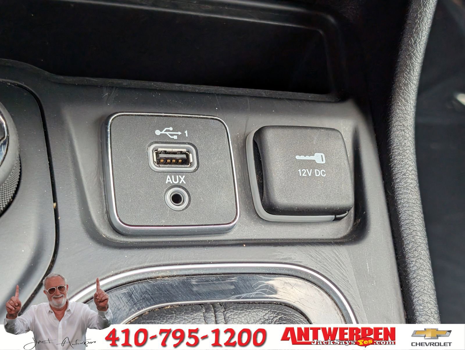 Used 2020 Jeep Cherokee Latitude Plus image 24