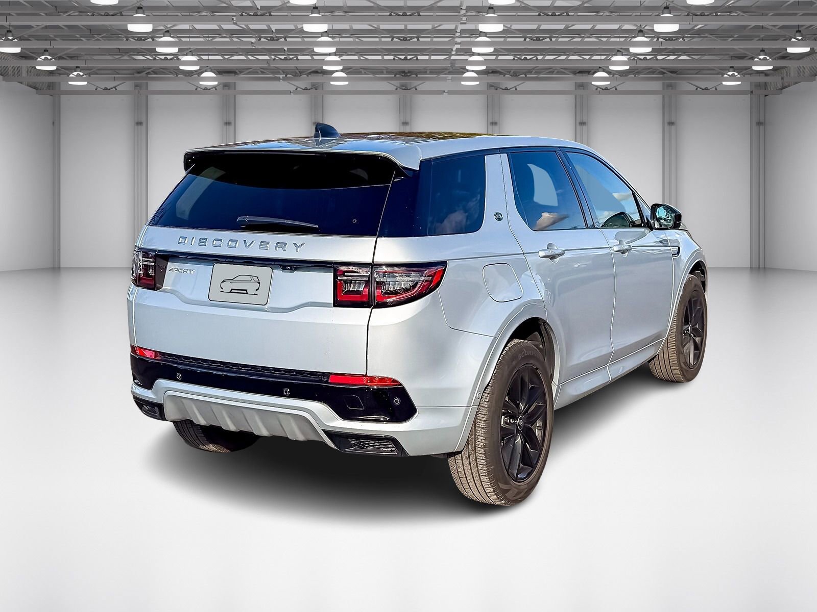 Used 2025 Land Rover Discovery Sport S image 5