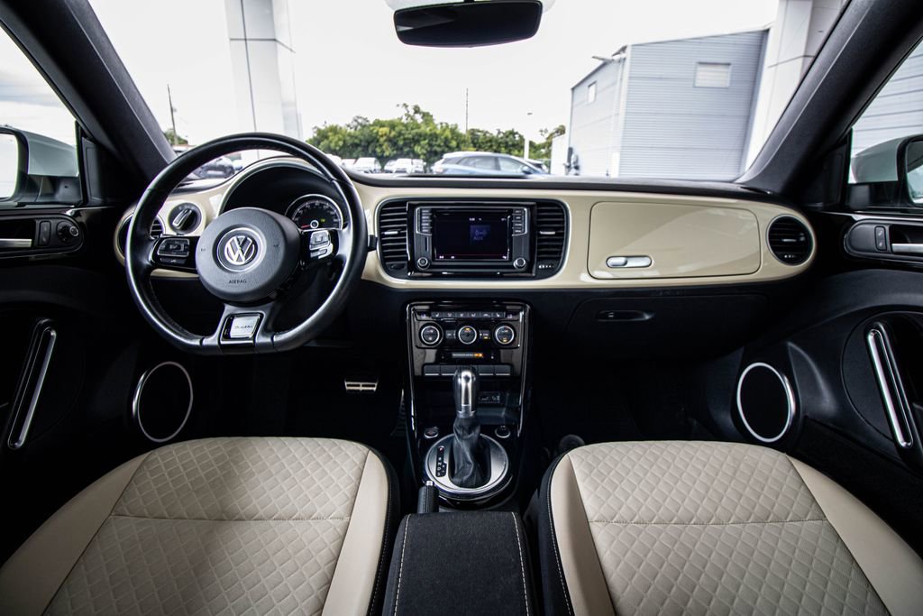 Used 2019 Volkswagen Beetle 2.0T SE FWD image 24