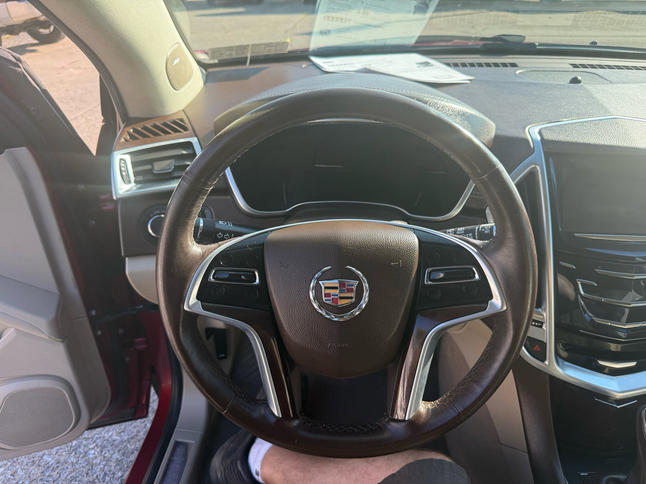 Used 2015 Cadillac SRX Luxury w/ Driver Awareness Package image 41