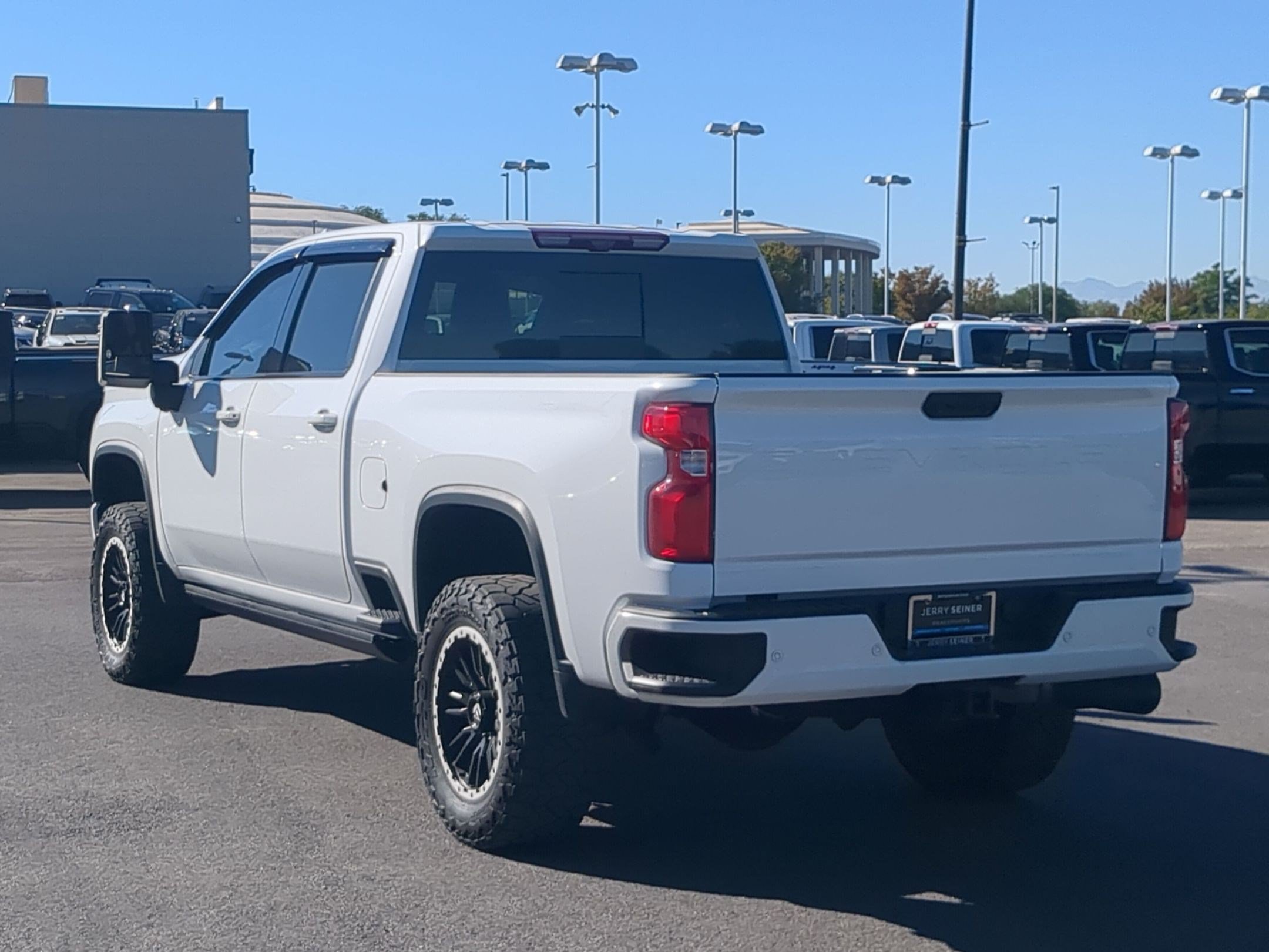 Used 2023 Chevrolet Silverado 3500 High Country w/ Z71 Off-Road Package AWD/4WD image 3