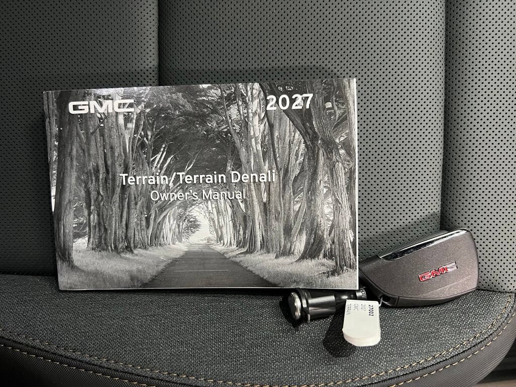 New 2027 GMC Terrain AT4 w/ LPO, Floor Liner Package AWD/4WD image 40