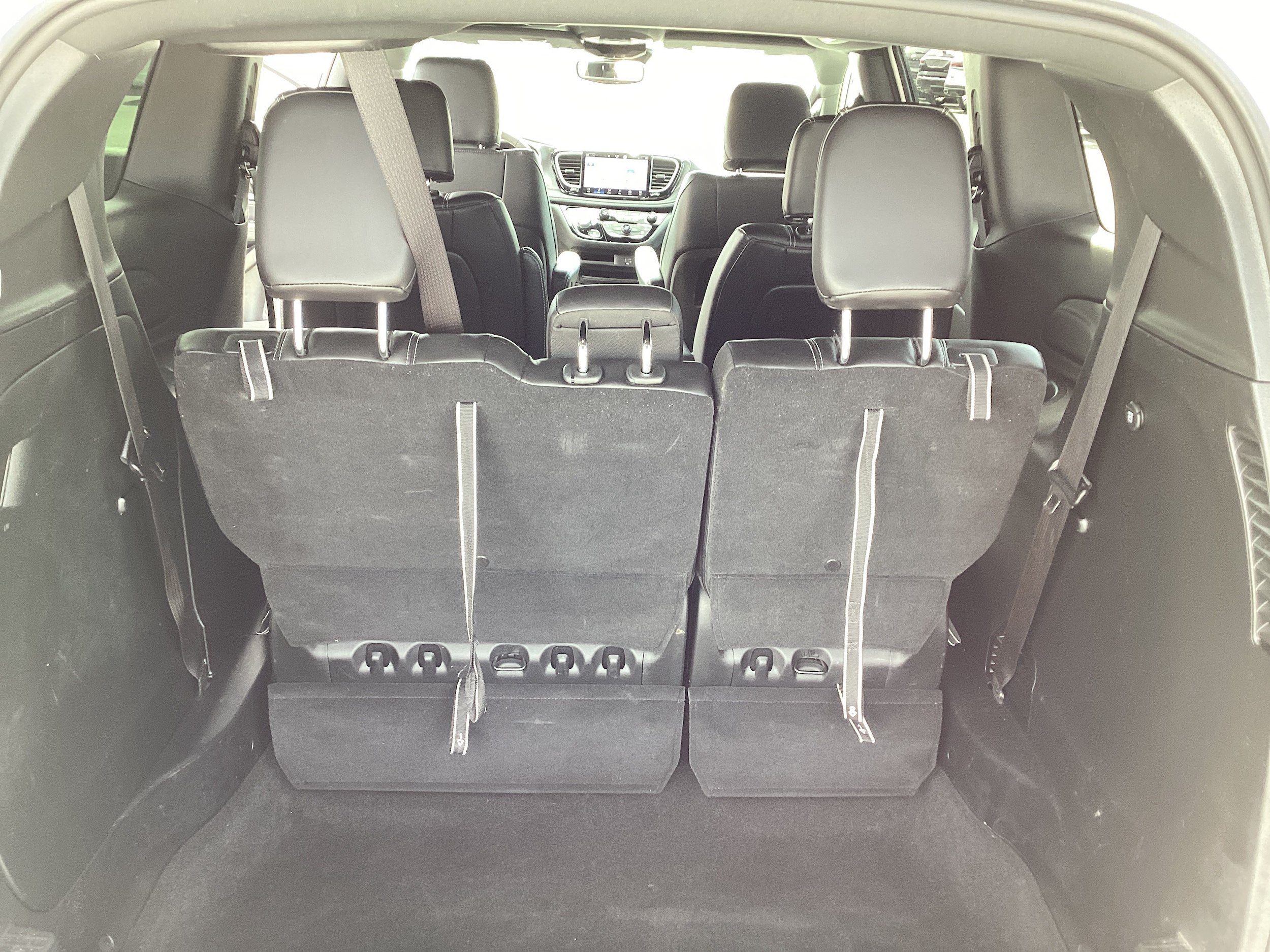 Used 2026 Chrysler Pacifica Select FWD image 15