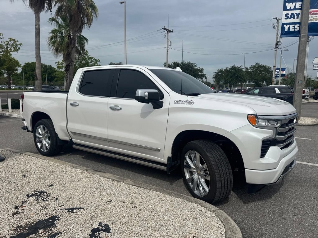 Used 2023 Chevrolet Silverado 1500 High Country w/ High Country Premium Package AWD/4WD image 5