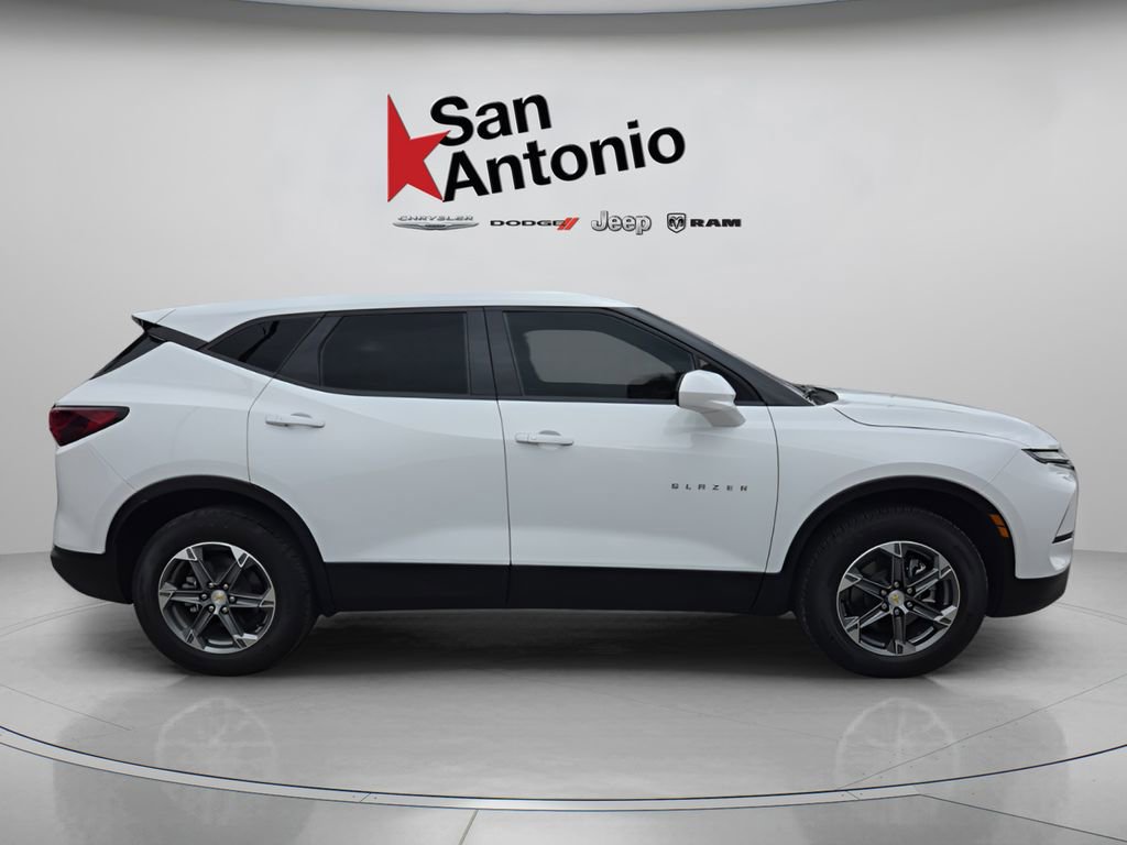 Used 2025 Chevrolet Blazer LT w/ LPO, Floor Liner Package FWD image 9