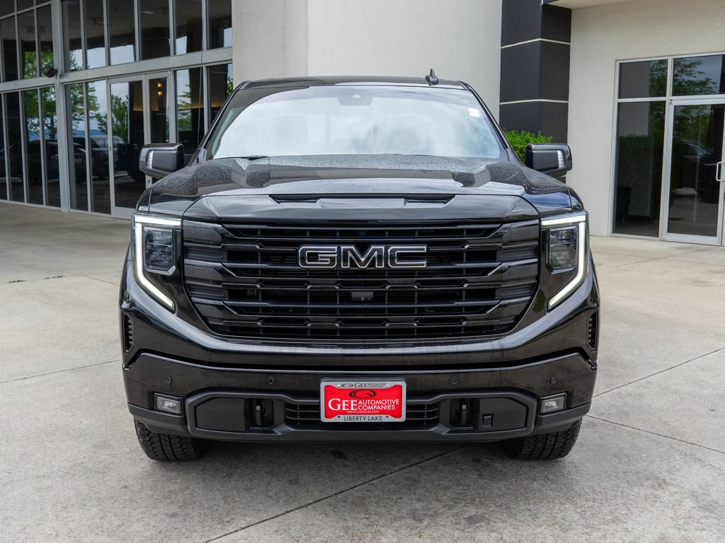 Used 2024 GMC Sierra 1500 Elevation w/ Elevation Premium Package AWD/4WD image 2