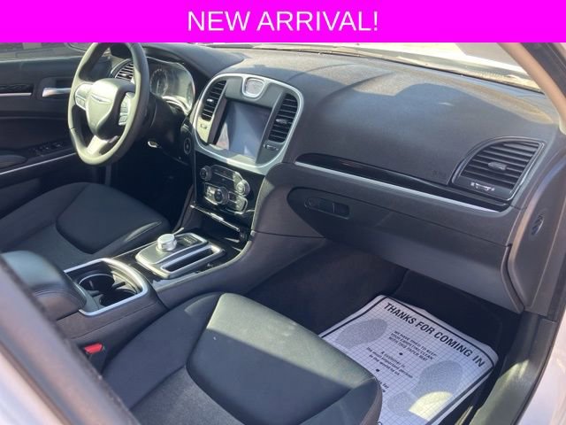 Used 2023 Chrysler 300 Touring image 10