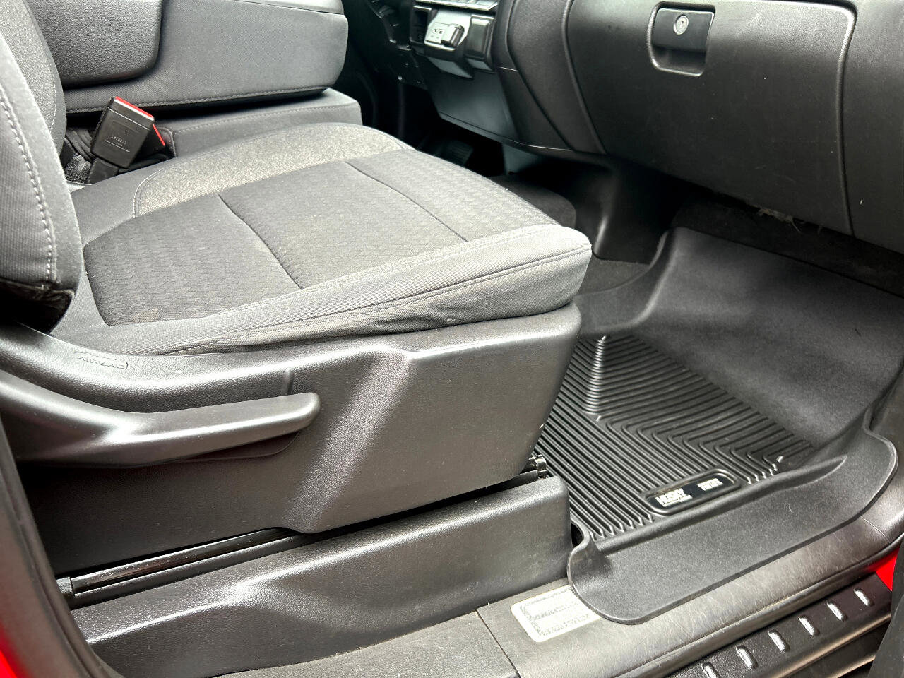 Used 2021 Chevrolet Silverado 1500 LT image 16