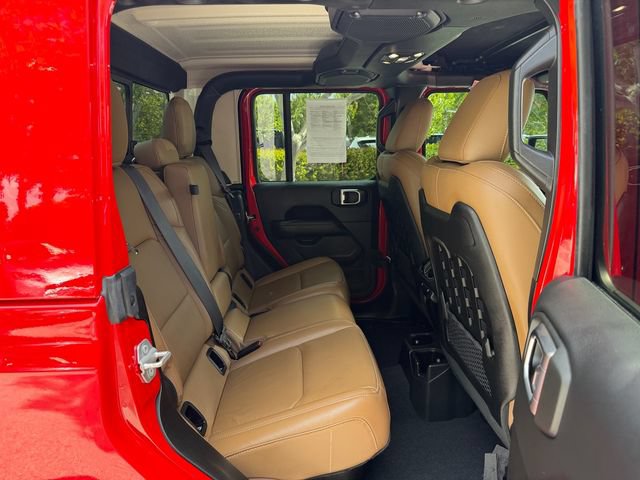 Used 2022 Jeep Gladiator Rubicon w/ Cold Weather Group AWD/4WD image 18