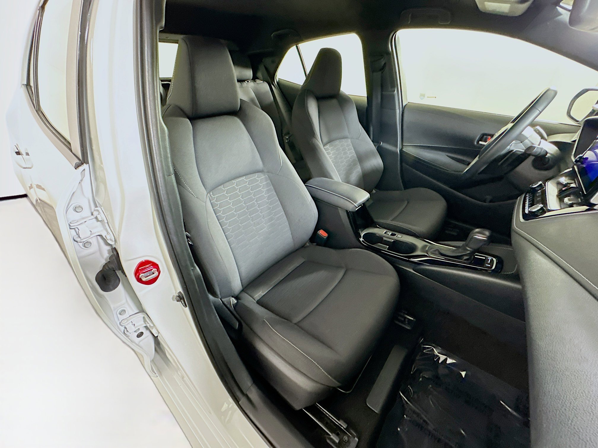 Used 2025 Toyota Corolla SE FWD image 28