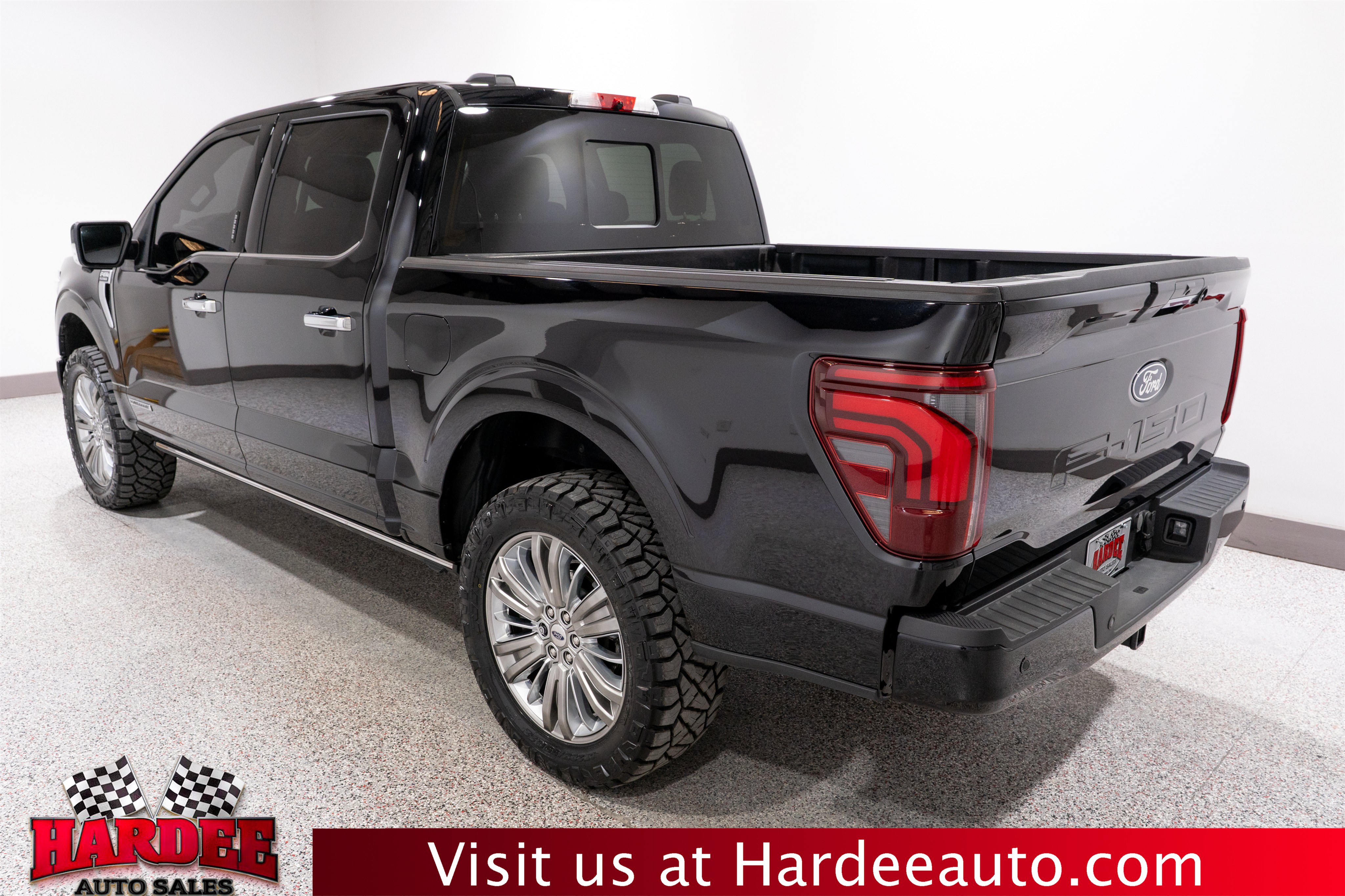 Used 2024 Ford F150 Platinum w/ Equipment Group 703A Plus AWD/4WD image 3