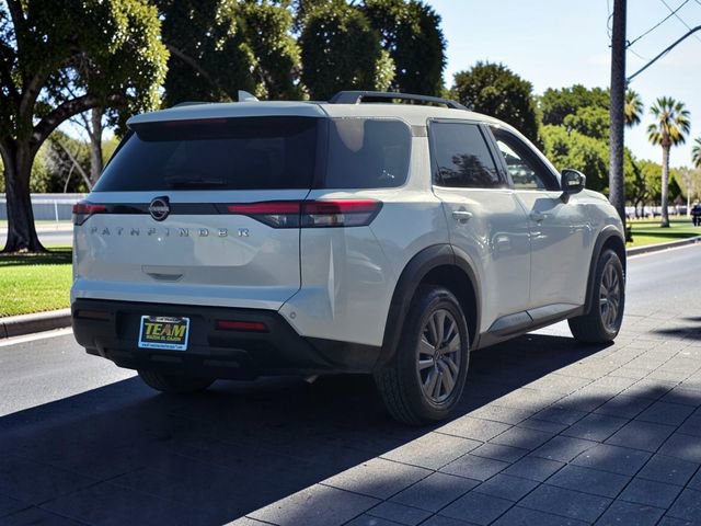 Used 2025 Nissan Pathfinder SV FWD image 5
