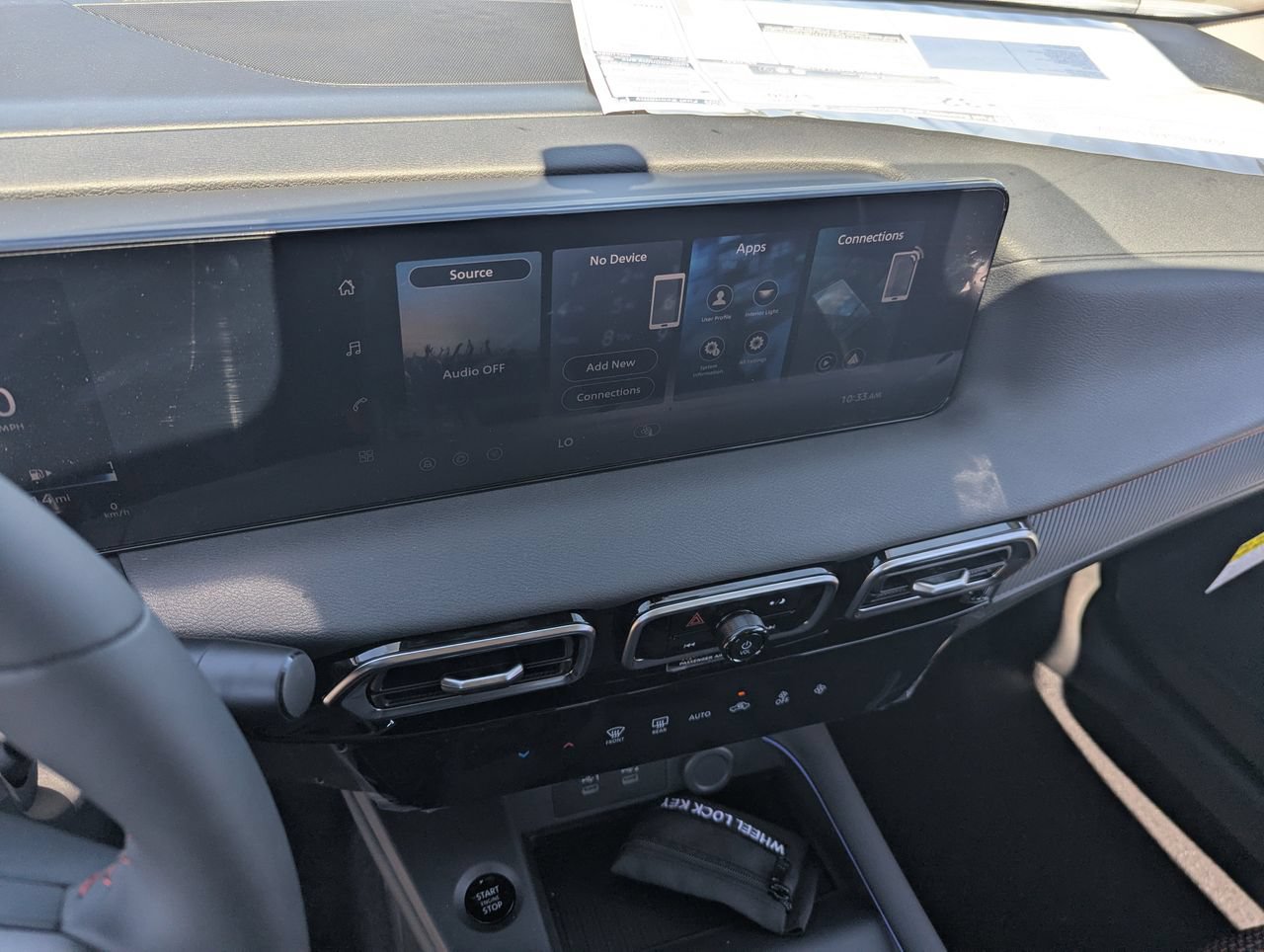 New 2026 Nissan Sentra SR w/ Floor Mat Package FWD image 18