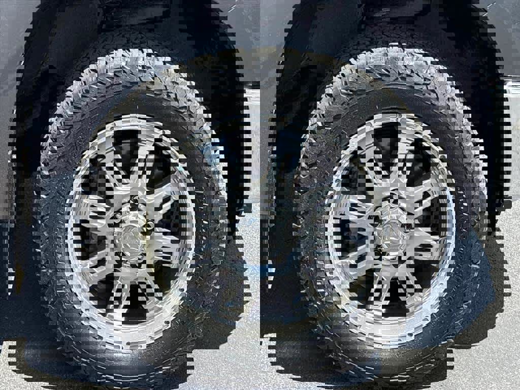 Used 2017 Toyota Tundra SR5 AWD/4WD image 32